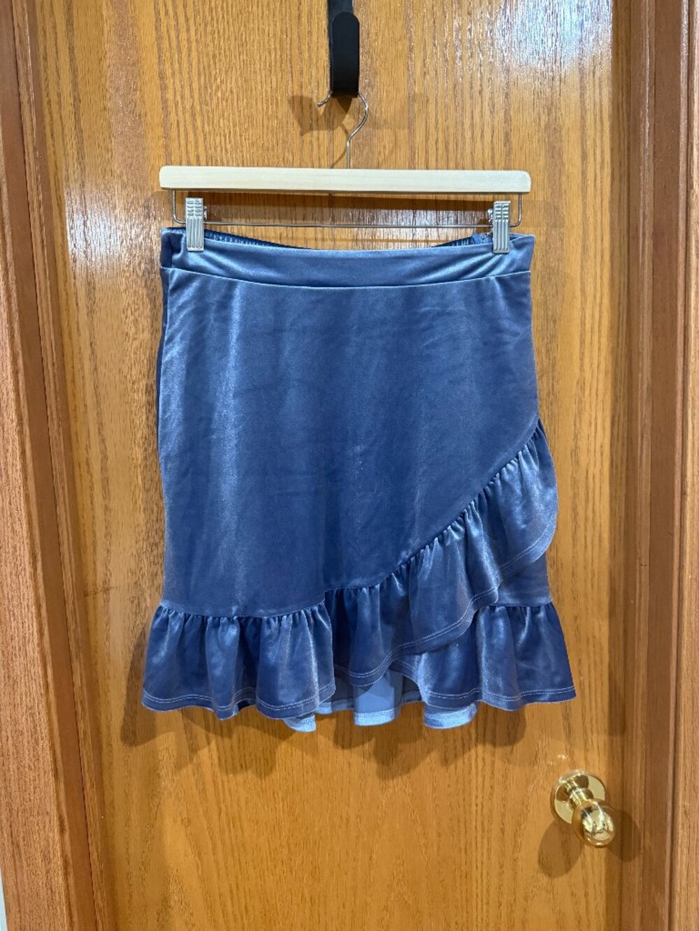 LC Lauren Conrad Blue Velvet Ruffle Mini Skirt M, wrap style